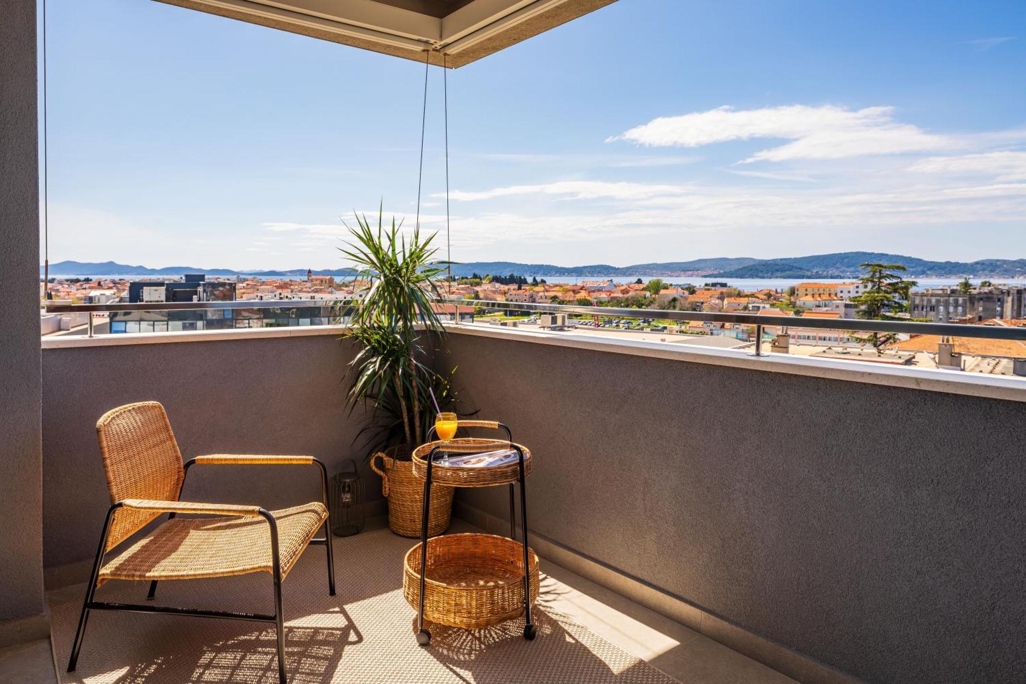 D-Apartment - With Garage And Balcony Zadar Exterior foto